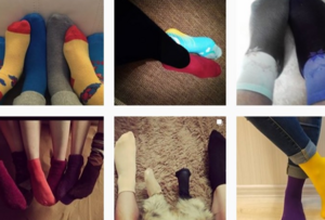 Разные носки: флешмоб в поддержку «солнечных людей» проходит в соцсетях 
