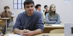 66 тысяч старшеклассников в Москве написали пробный ЕГЭ по русскому